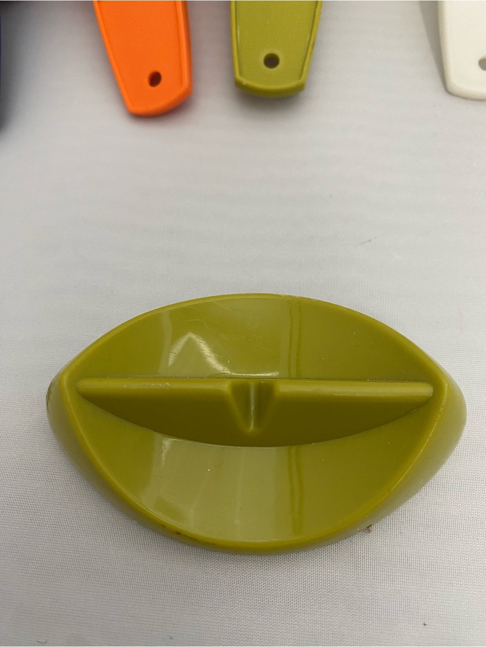 Colorful Tupperware Kitchen Gadgets - Picture 2 of 10